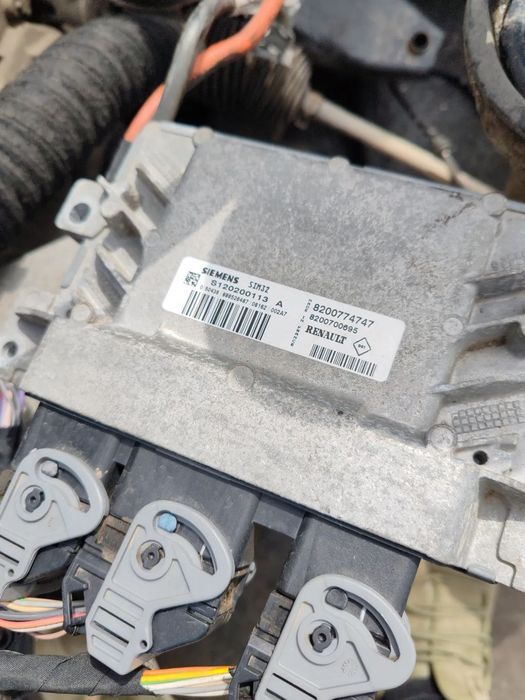 Calculator motor Ecu Renault Twingo 1.2i cod 8299774747
