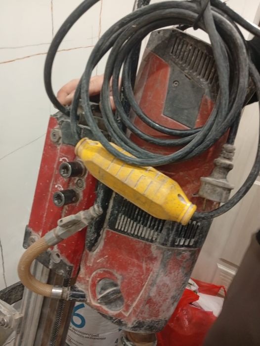 Алмазный апарат HILTI D200
