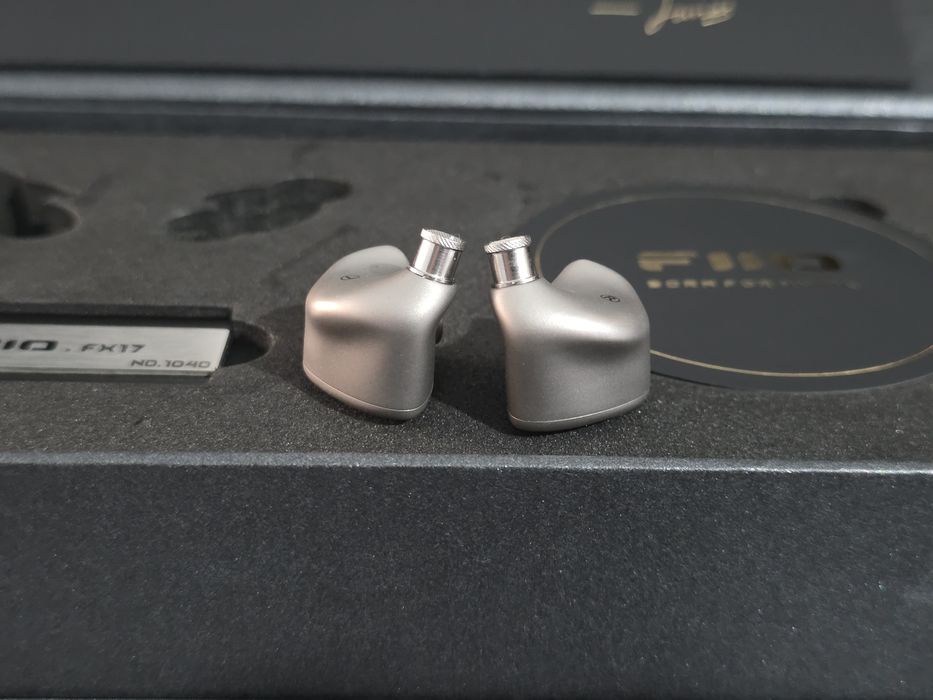 Casti IEM Fiio FX17 titan