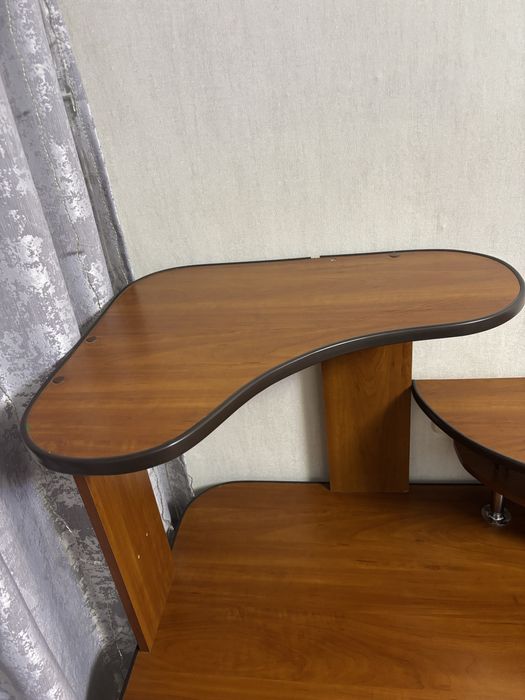 Продам компьютерный стол