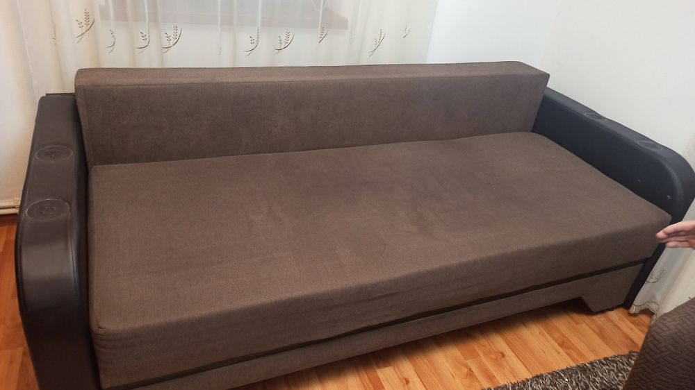 Vând canapea extensibila