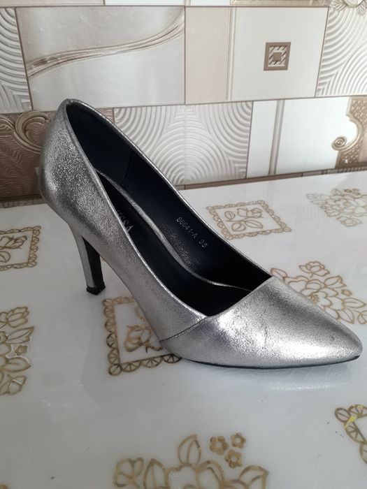 Продам туфли лодочка