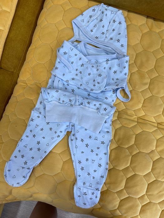 Продам детские вещи