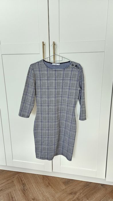 MANGO рокля по тялото, М размер