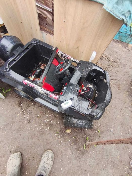 машинки детские  на запчасти.