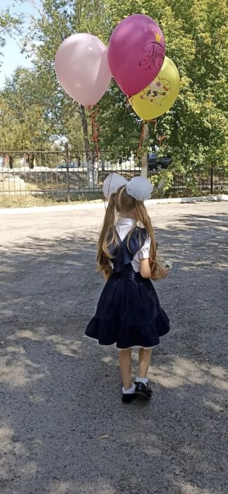 Продам школьный сарафан