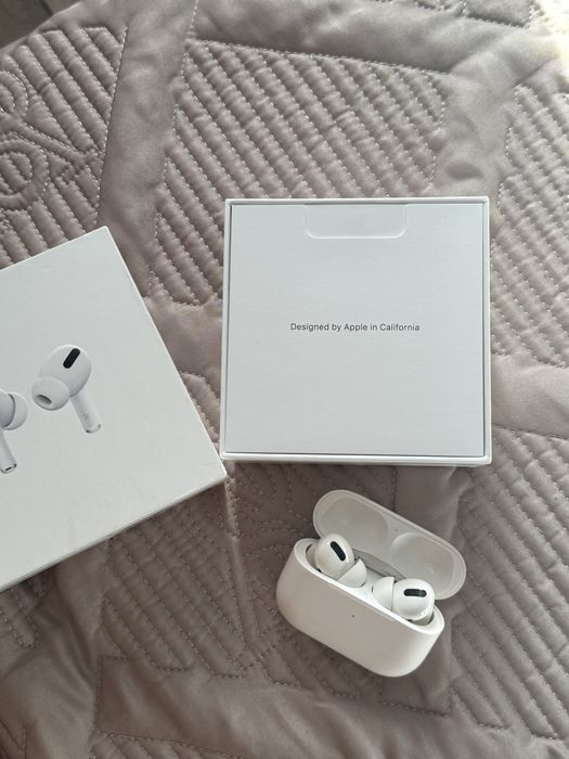 Продам наушники Airpods Pro оригинал