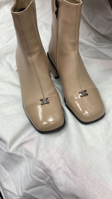 Женские сапоги черные