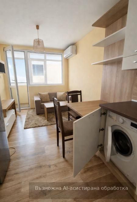 Дава се под наем Двустаен апартамент в Варна, Център - 64 кв.м за 458.49 € - Снимка #1