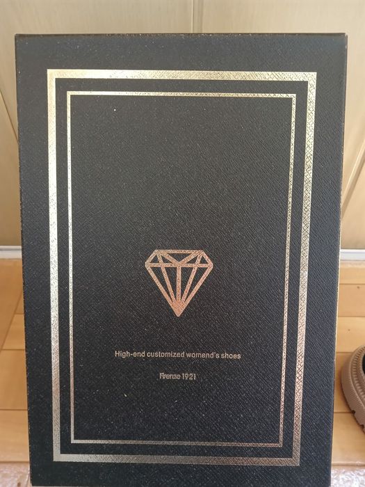 Лоферы стильные женские