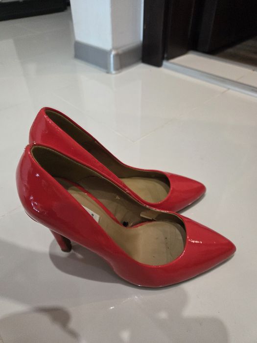 Остри обувки 36 номер