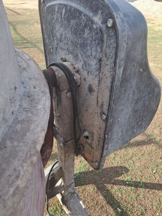 Продам бетономешалку Алтеко 200л