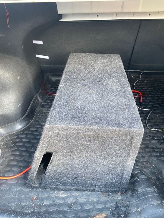 сабвуфер в хорошем состоянии