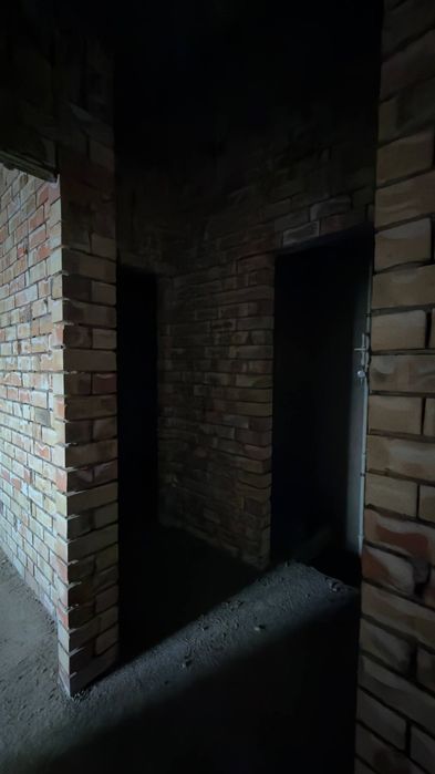 Yangihayot tumani navastroyka dom sotiladi
