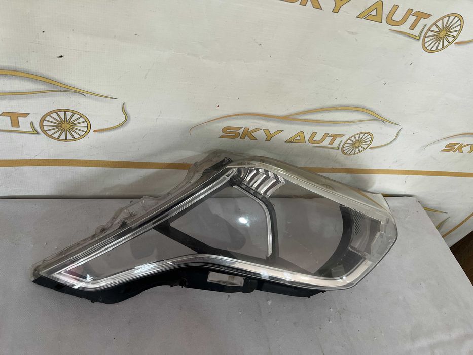 Geam / sticla far stanga Toyota Land Cruiser J150 dupa 2015 original