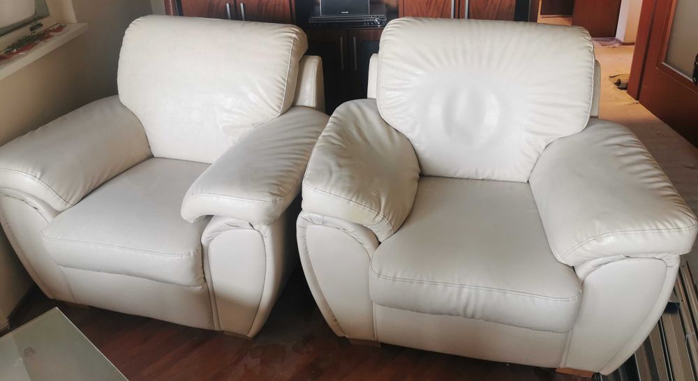 Българска холна гарнитура с разтегателен диван и два фотьойла