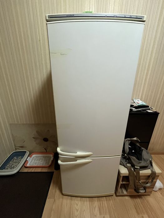 Холодильник eurotech