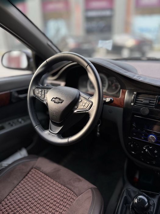Lacetti 1.8 mexanika sotiladi