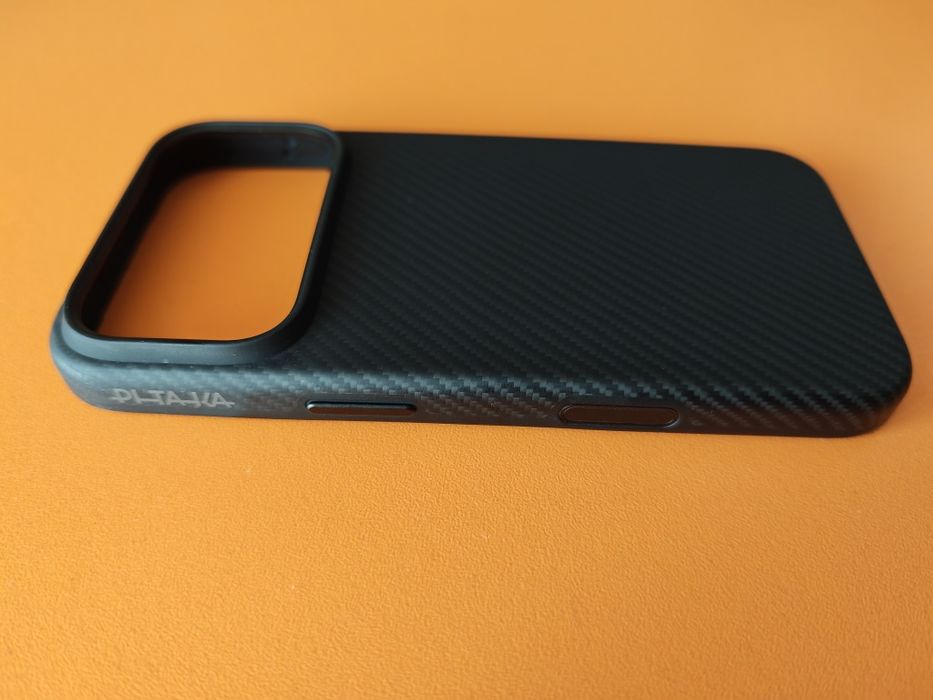 Чехол Pitaka iPhone 17 Pro Original