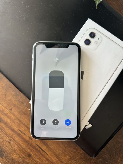 Iphone 11 (128 gb) с коробкой айфон