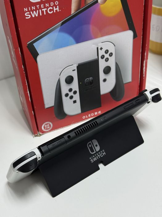 Прошитая Nintendo Switch Oled в полной комплектации