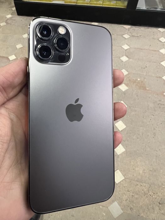 Iphone 12 pro Sotiladi