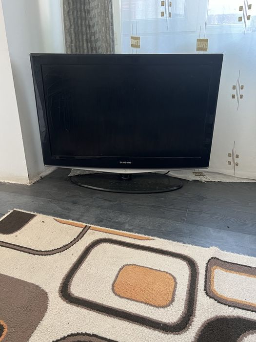 dulap bucatarie si set gradina  tv samsung