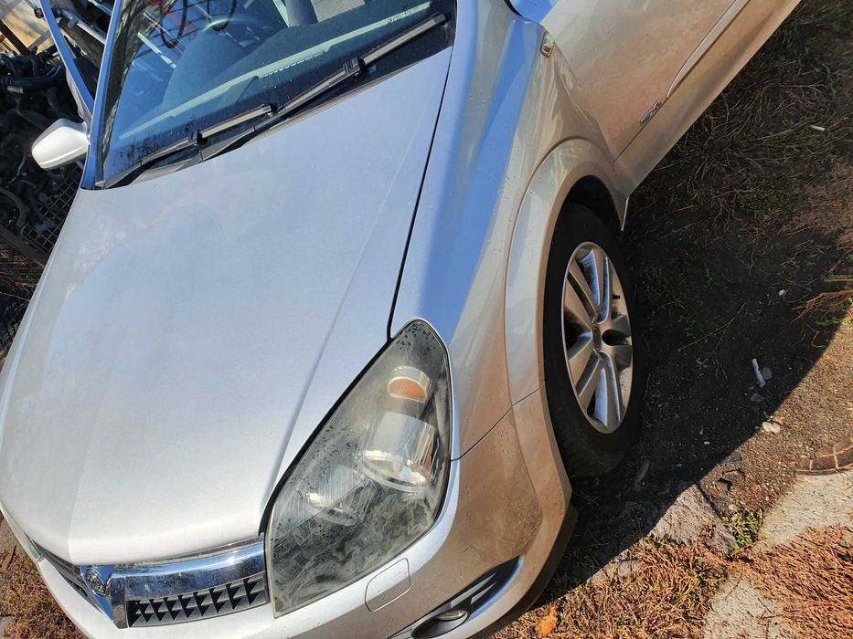 Fata completa / Piese dezmembrari Opel Astra H Gtc 1.6 benzina