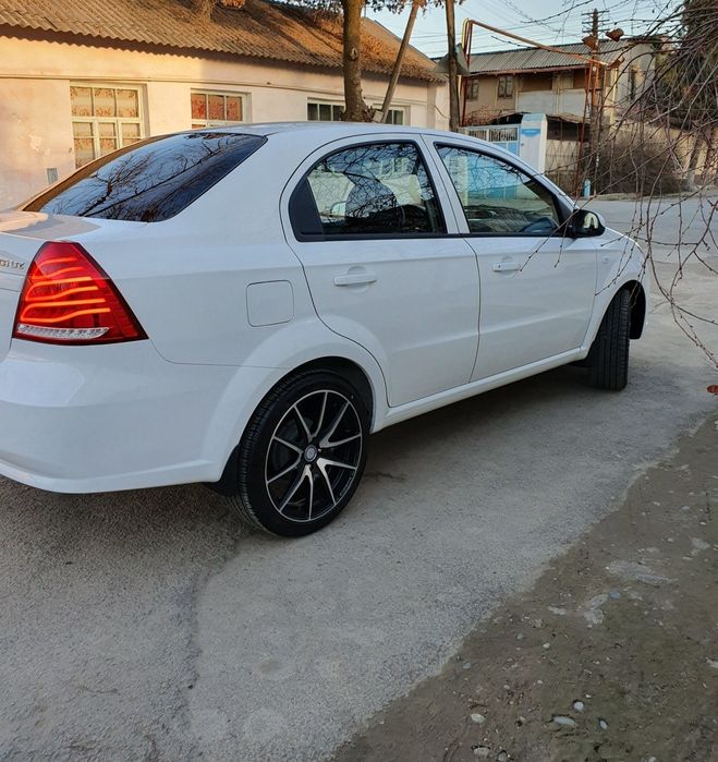 Продается нексия 3, 4 позиция.