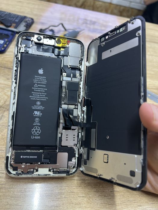 Iphone 11 64 гб на запчасти