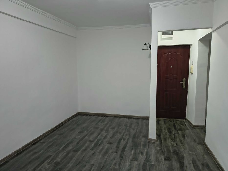 Garsoniera de vanzare