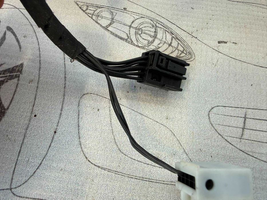 Oglindă Retrovizoare Dreaptă Electrică 2 x 9 Pini Mercedes-Benz C-Class W204 Sedan A2048104076 2011 / [2007-2014] / (5B2)