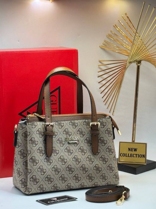 Geanta Guess Noua !!! Dimensiuni 26/18 !!!