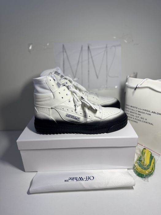 Adidasi/Sneakers off white black and white off court 3.0