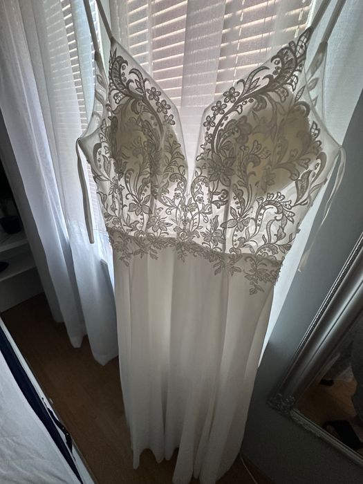 Официална сватбена рокля