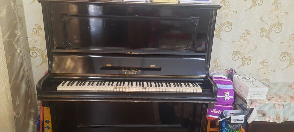 Пионино 19 века ,