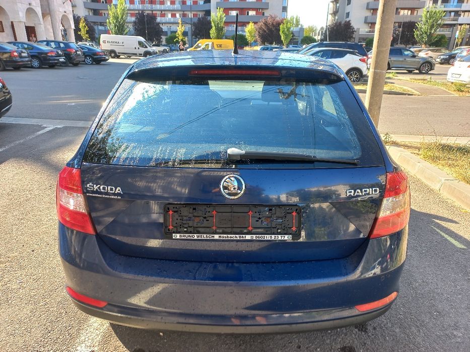 Vând Skoda Rapid model Ambiant