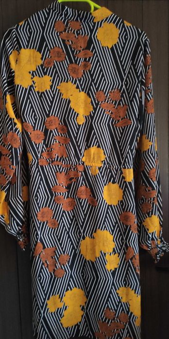 дълга цветна рокля