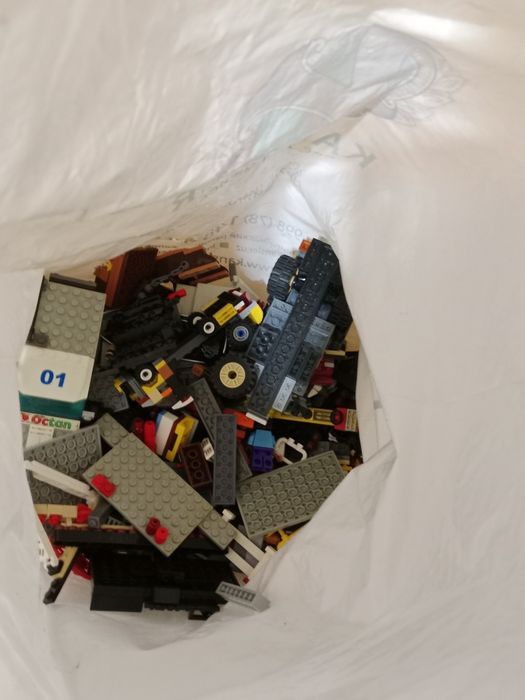 Срочно продается очень большое количество Lego +машины железные