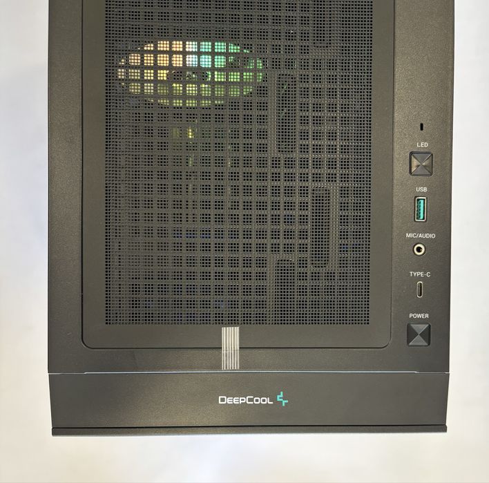 Геймърски компютър AMD Ryzen 7 5800X3D, RTX 5060 Ti 16GB, 32GB ram
