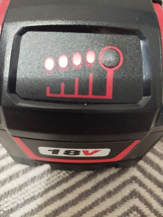 Baterii makita, milwaukee 9Ah