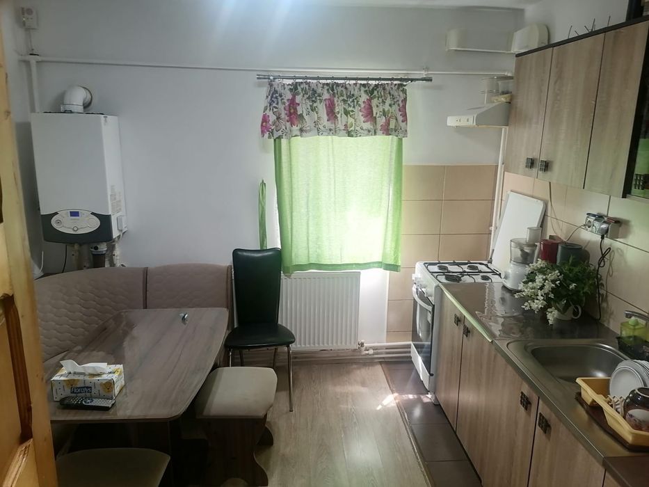Apartament 2 camere de închiriat