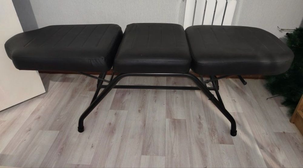 Продам кушетку срочно