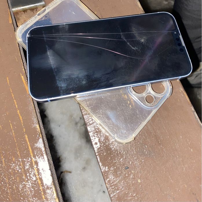 Продам айфон 14