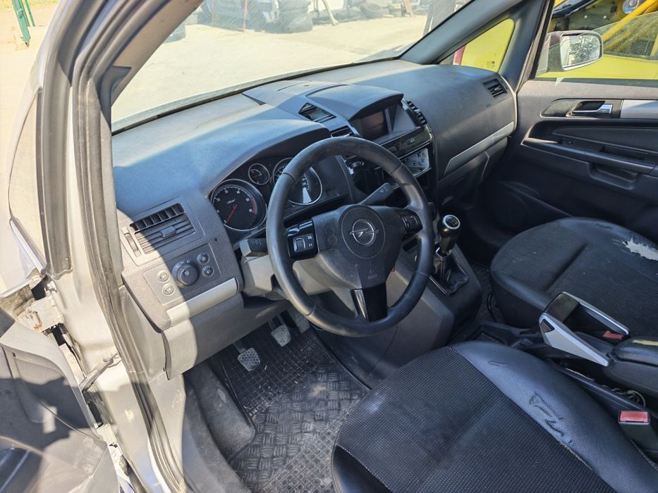 Opel Zafira 1.9 CDTI 150k НА ЧАСТИ