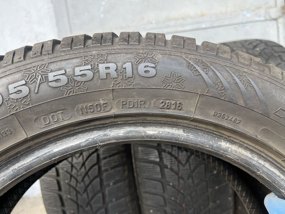4 бр. зимни гуми 205/55/16 Dunlop 5,2 mm DOT 2816