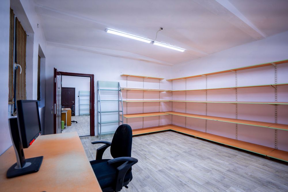 Дава се под наем Промишлена сграда в с. Войводиново, Област Пловдив - 350 кв.м за 698.19 € - Снимка #5