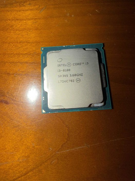 Procesor Intel Core I3-8100 + Cooler