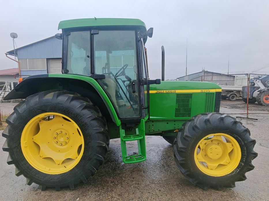 Tractor John Deere 6110