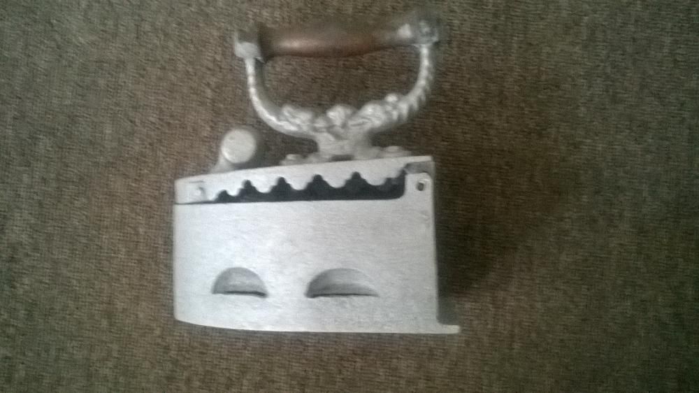 Fier de calcat vintage